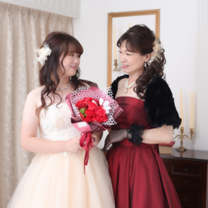 写真:母の日のプレゼントにモニカのドレス変身プラン人気です