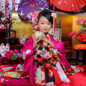 写真:十三参りでちょっと違った花魁記念撮影承ります!