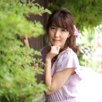 写真:京都・八坂庚申堂や八坂の塔でご友人とポートレートロケ撮影