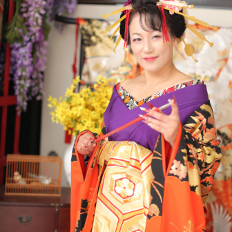 写真:全カットドレス花魁プランでスタジオ撮影