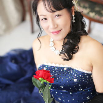 写真:全カットドレス花魁プランでスタジオ撮影