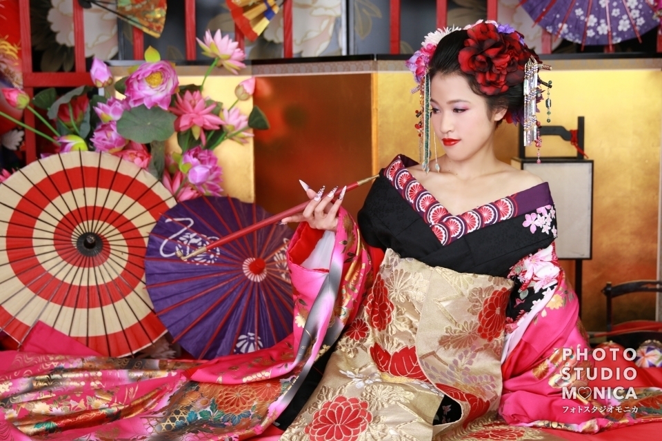 黒が似合う目の覚めるような美しさの現代風花魁 ギャラリー 京都の花魁体験 変身写真フォトスタジオモニカ