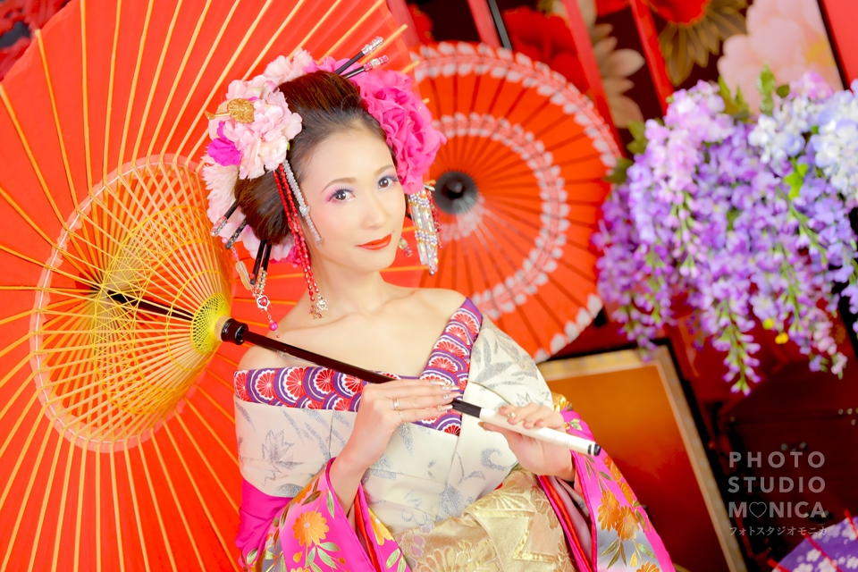 白とピンクの鮮やか可愛い雰囲気で明るめ現代風花魁 W ギャラリー 京都の花魁体験 変身写真フォトスタジオモニカ 白とピンクの鮮やか可愛い雰囲気で明るめ現代風花魁 W ギャラリー 京都の花魁体験 変身写真フォトスタジオモニカ