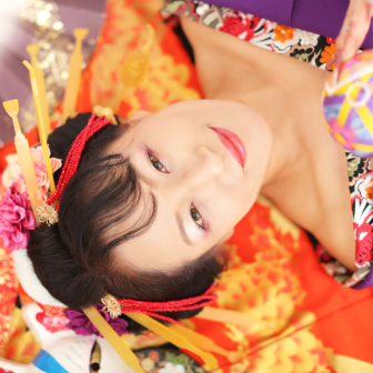 写真:全カットドレス花魁プランでスタジオ撮影